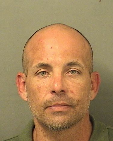  TRAMPIS LEE CONNER Photo