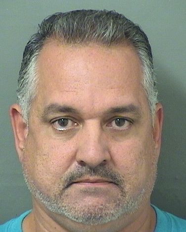  ELIER PADRON Photo For  ELIER PADRON