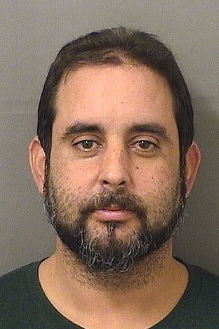  JUAN BETANCOURT Photo