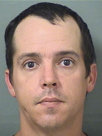  SEAN COTE Photo For  SEAN COTE