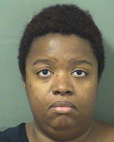  NEFERTITI DAMALIRETINA ETIENNE Photo