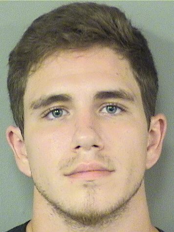  VICTOR MENENDEZ Photo For  VICTOR MENENDEZ