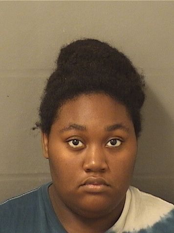  KIMBERLY LAMOUR Photo