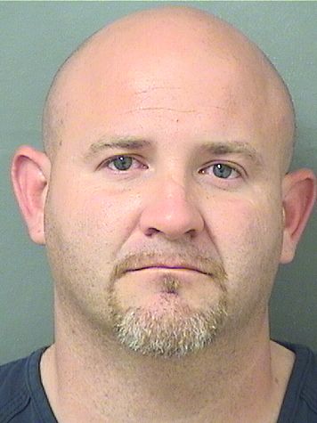  ROBERTO RIVERANIEVES Photo For  ROBERTO RIVERANIEVES