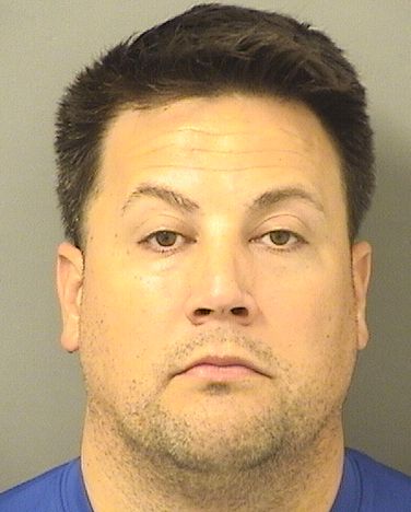  JOEY E SANTIAGO Photo For  JOEY E SANTIAGO