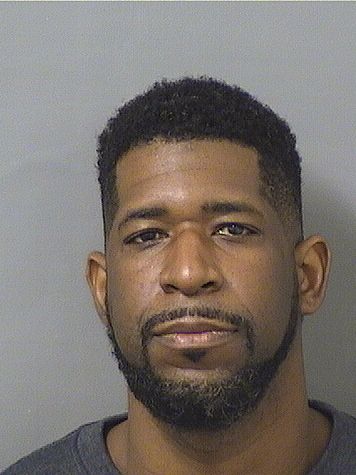  MURRELL BELL Photo For  MURRELL BELL