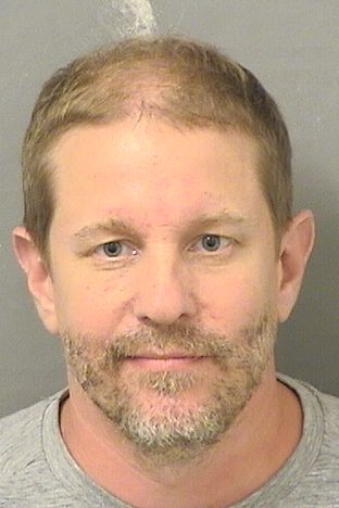  DANIEL CRAIG COMMANDER Photo For  DANIEL CRAIG COMMANDER