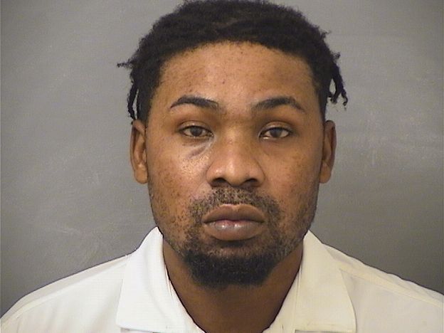  ROMLES VANEL Photo For  ROMLES VANEL