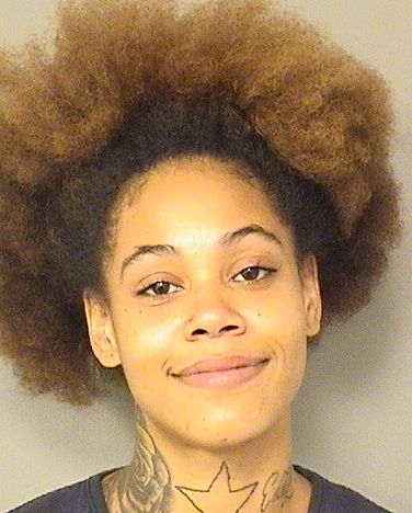  SARAH DAVIS Photo For  SARAH DAVIS