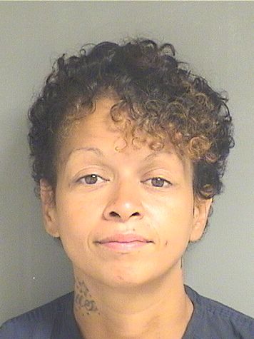  MARIANA HERNANDEZ Photo For  MARIANA HERNANDEZ