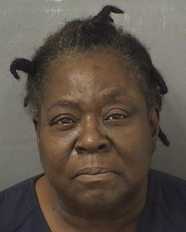  JANNIFER TUCKER Photo For  JANNIFER TUCKER