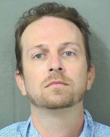  WADE CARACUZZO Photo For  WADE CARACUZZO