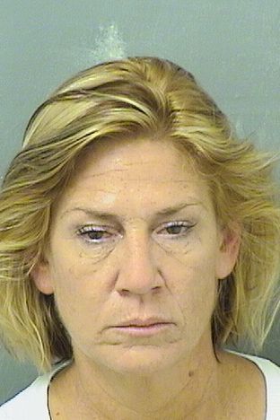 KARI ROBERTS Photos For  KARI ROBERTS  KARI ROBERTS Photo For  KARI ROBERTS