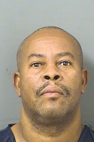  NAZER DAPHELUS Photo