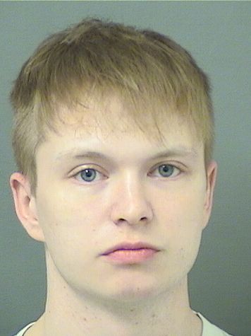  BROGAN HULL Photo For  BROGAN HULL