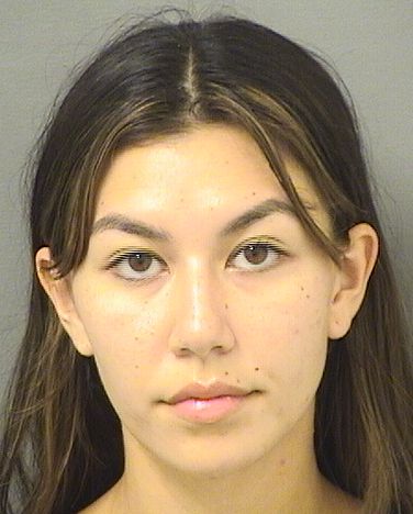  ADRIENNE LE CROW Photo