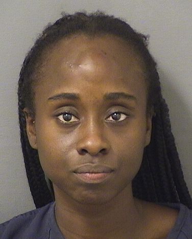  CLAUDIA ALUSMA Photo For  CLAUDIA ALUSMA