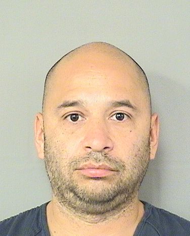  DIEGO SUAREZLEON Photo For  DIEGO SUAREZLEON