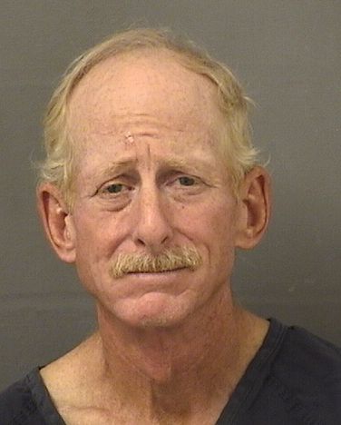  ROBERT STUCKERT Photo