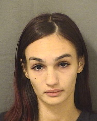  OLIVIA QUEN SAVINO Photo