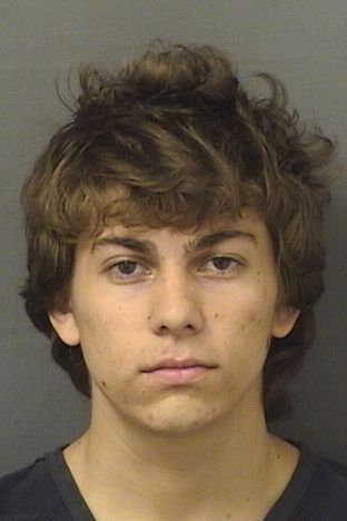  HOLDEN KAPSOS Photo For  HOLDEN KAPSOS