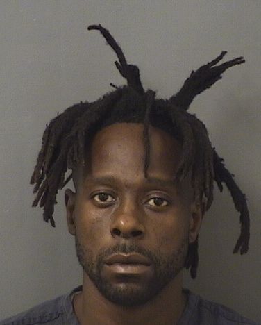  CARLOS RONVEQUES DENNARD Photo